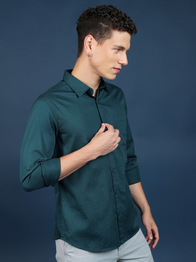 Highlander Men Teal Solid Slim Fit Casual Shirts 