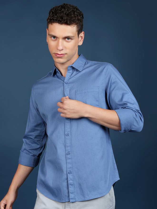 Highlander Men Blue Solid Slim Fit Casual Shirts 