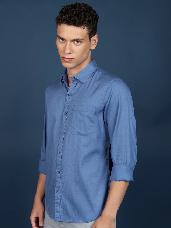 Highlander Men Blue Solid Slim Fit Casual Shirts 