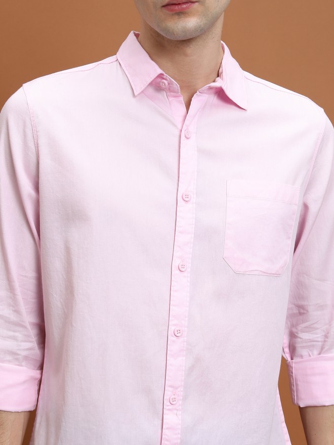 Highlander Men Pink Solid Slim Fit Casual Shirts 