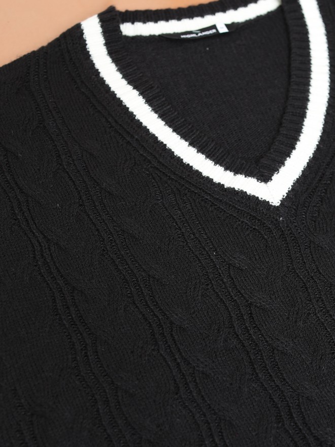 Black and white outlet v neck sweater