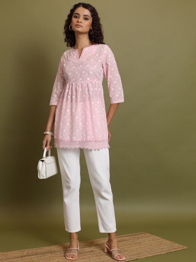 Vishudh Women Pink Embroidered Straight Kurtas 