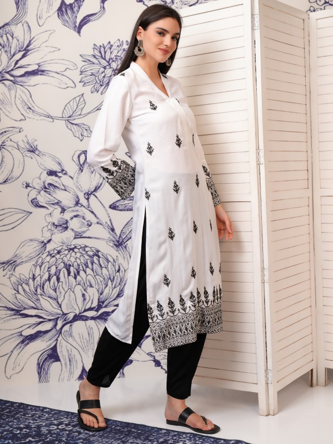 Vishudh Women White Embroidered Straight Kurta