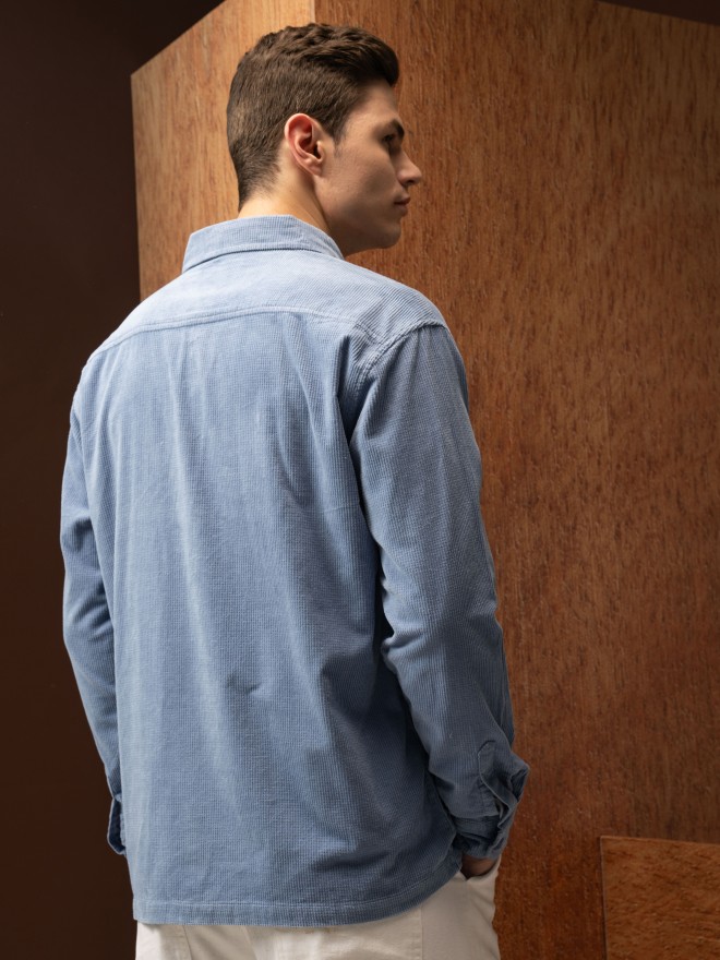 Locomotive Men Blue Solid Oversized Fit Casual Shirts 