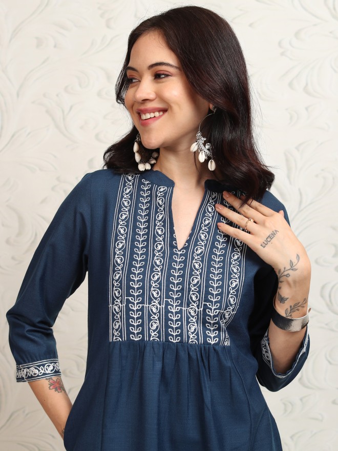 Buy Vishudh Blue Embroidered Straight Kurta for Women Online at Rs.499 ...