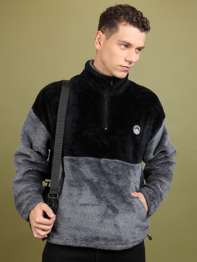 Black high outlet neck sweatshirt