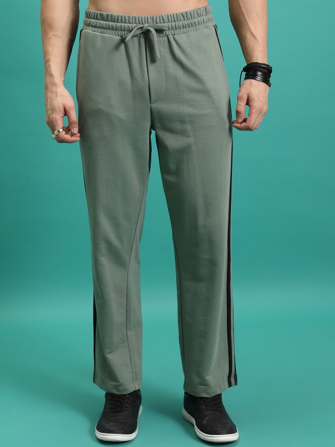 Buy Men Black Solid Slim Fit Casual Track Pants Online - 720379 | Van Heusen