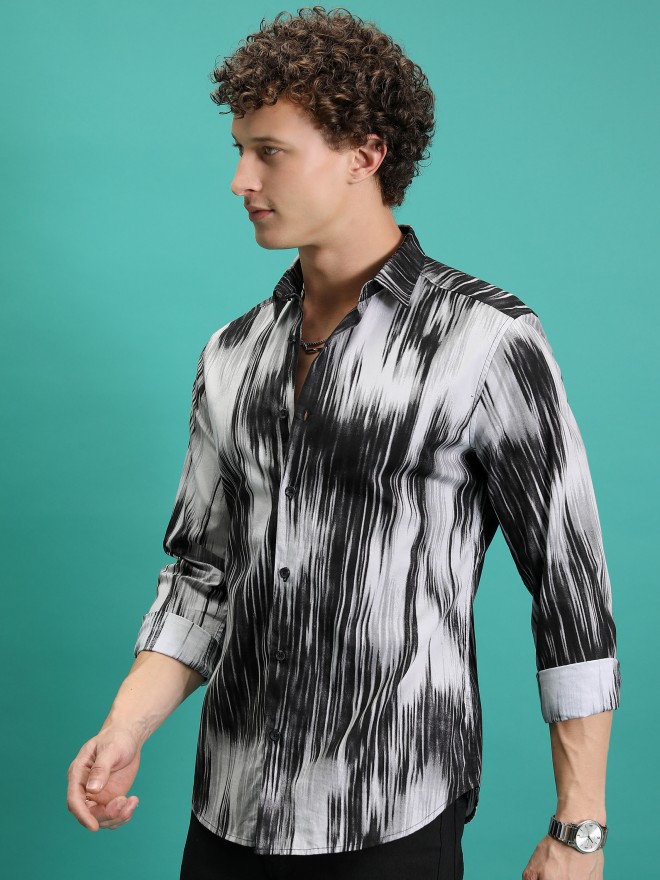 Highlander Men Black Printed Slim Fit Casual Shirts 