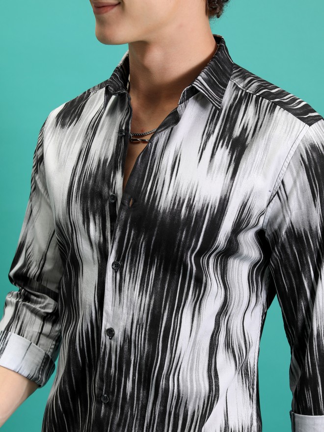 Highlander Men Black Printed Slim Fit Casual Shirts 