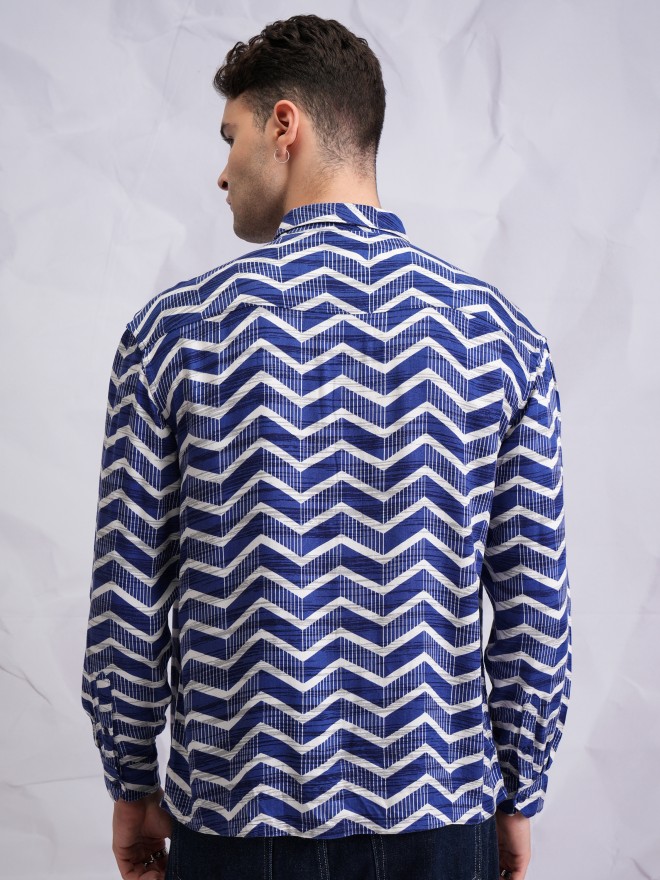 Highlander Men Blue Printed Oversized Fit Casual Shirts 