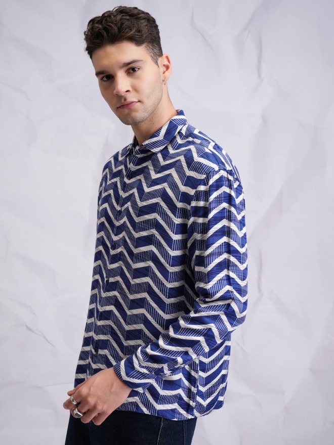 Highlander Men Blue Printed Oversized Fit Casual Shirts 