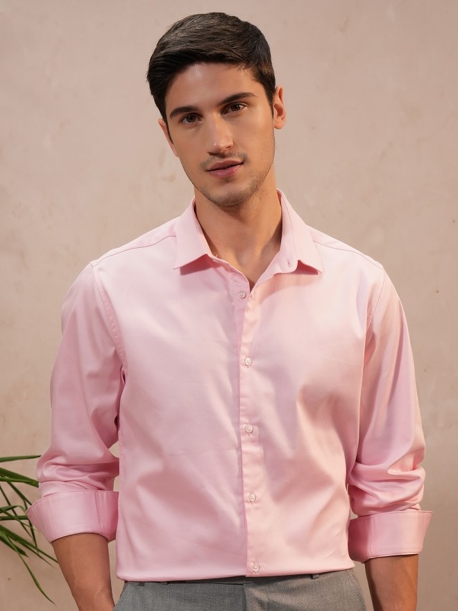 Locomotive Men Pink Solid Slim Fit Casual Shirts 