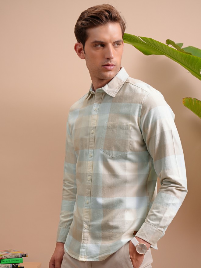 Locomotive Men Blue Checked Regular Fit Casual Shirts