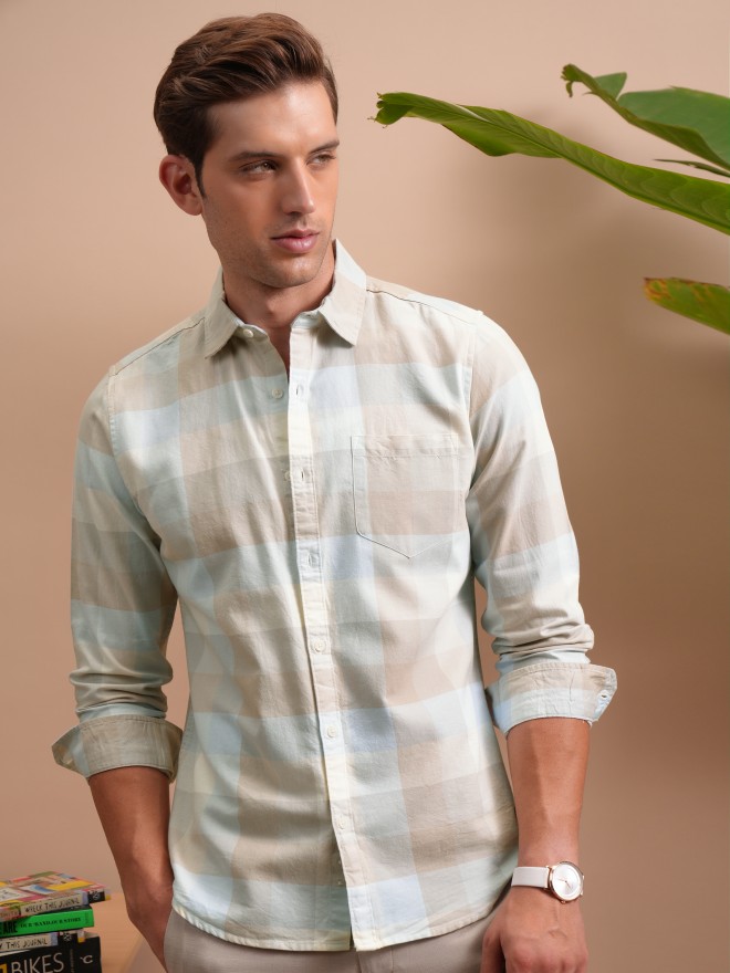 Locomotive Men Blue Checked Regular Fit Casual Shirts