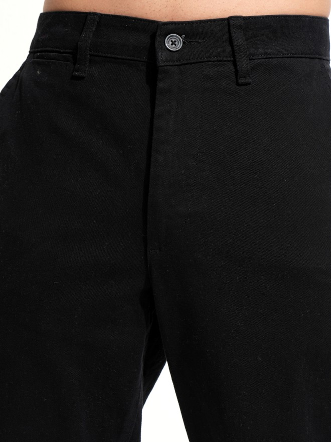 Highlander Men Black Regular Fit Solid Chinos