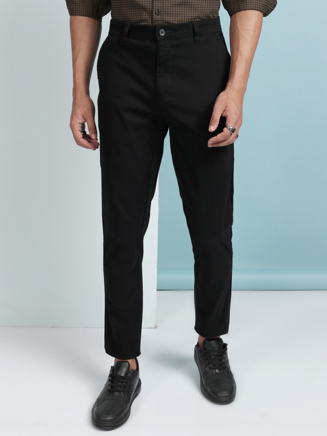 Highlander Men Black Tapered Fit Solid Chinos