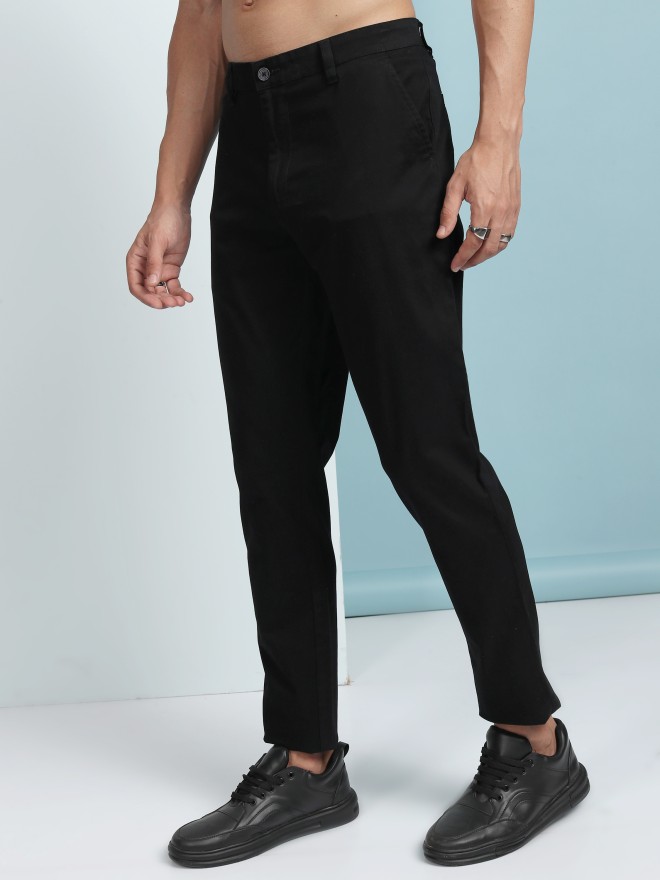 Highlander Men Black Tapered Fit Solid Chinos