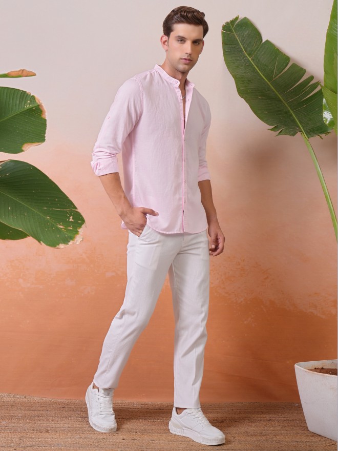 Locomotive Premium Men Light Pink Cotton Linen Solid Mandarin Collar Roll-Up Sleeve Casual Shirt