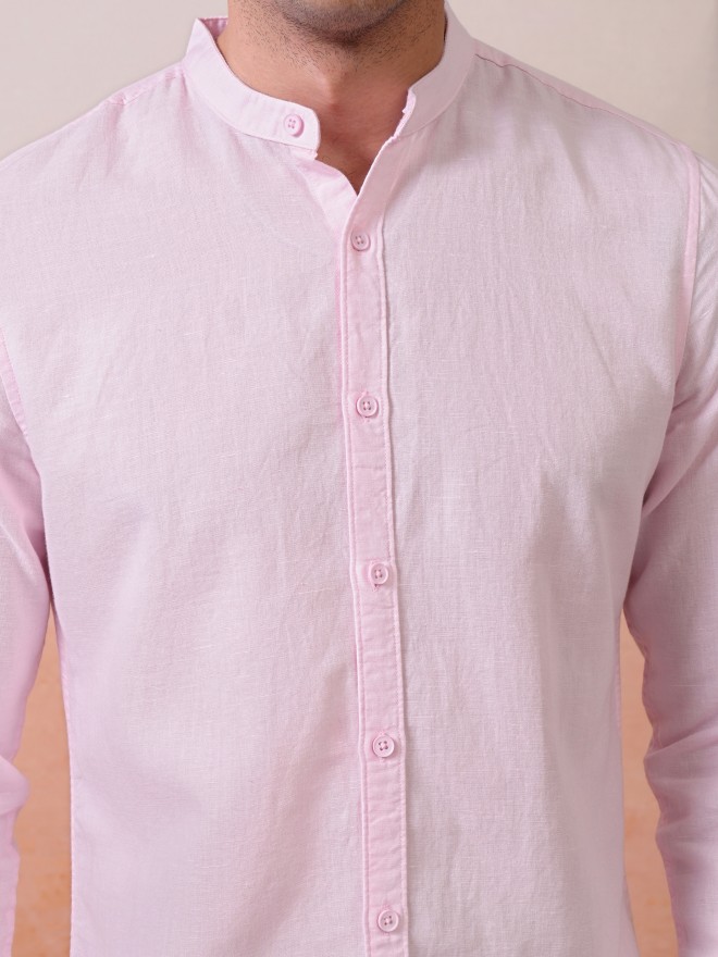 Locomotive Premium Men Light Pink Cotton Linen Solid Mandarin Collar Roll-Up Sleeve Casual Shirt