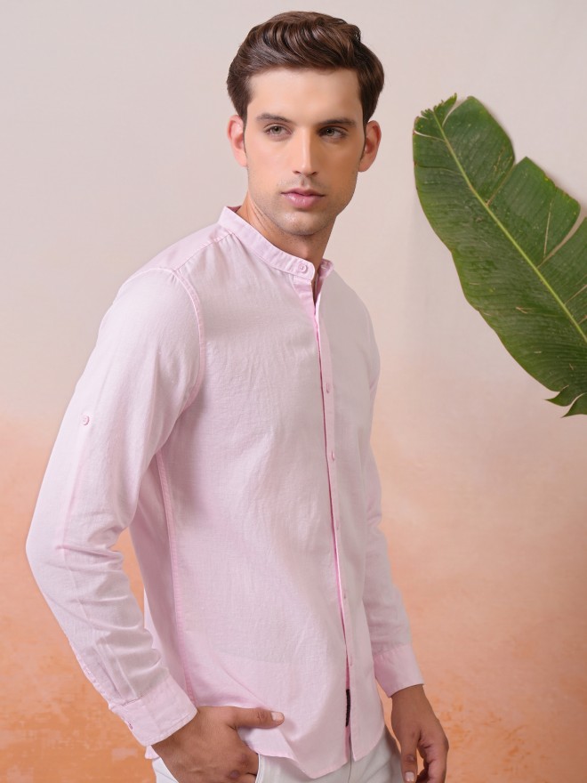 Locomotive Premium Men Light Pink Cotton Linen Solid Mandarin Collar Roll-Up Sleeve Casual Shirt