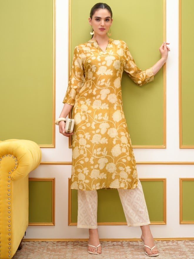 Vishudh Women Mustard Printed Straight Kurtas