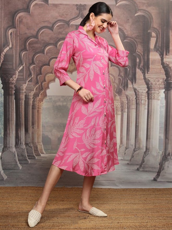 Vishudh Women Pink Printed Maxi Dress