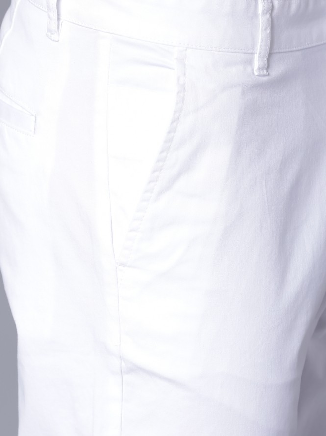 Buy Highlander by Rohit Sharma White Tapered Fit Solid Chinos for Men ...