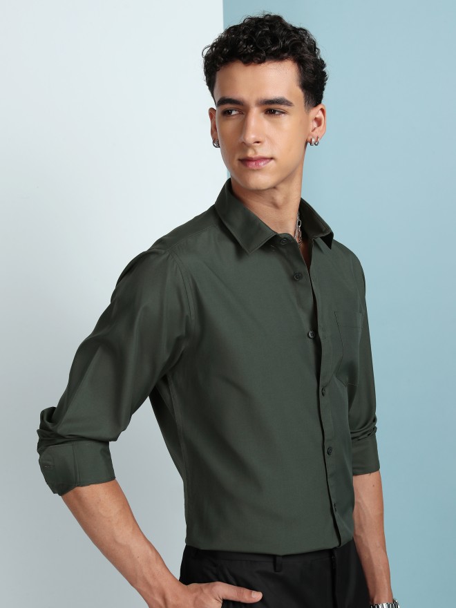 Buy Highlander Green Solid Slim Fit Casual Shirt For Men Online At Rs