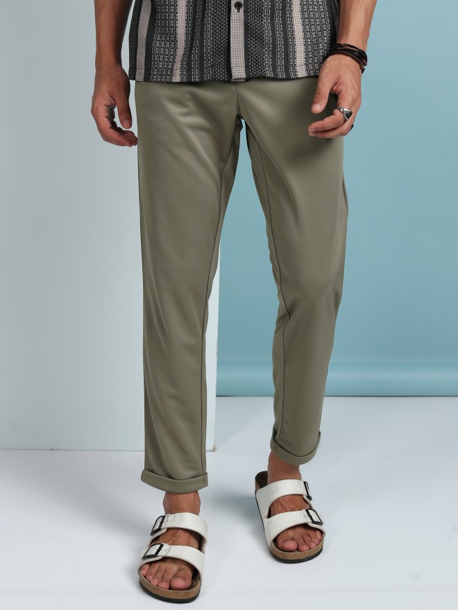 Highlander Men Olive Regular Fit Solid Chinos