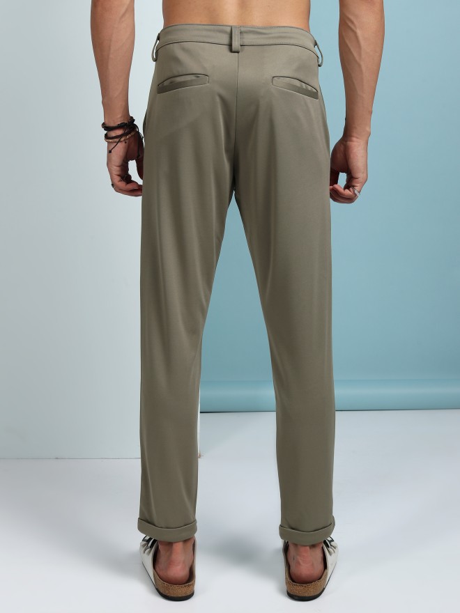 Highlander Men Olive Regular Fit Solid Chinos