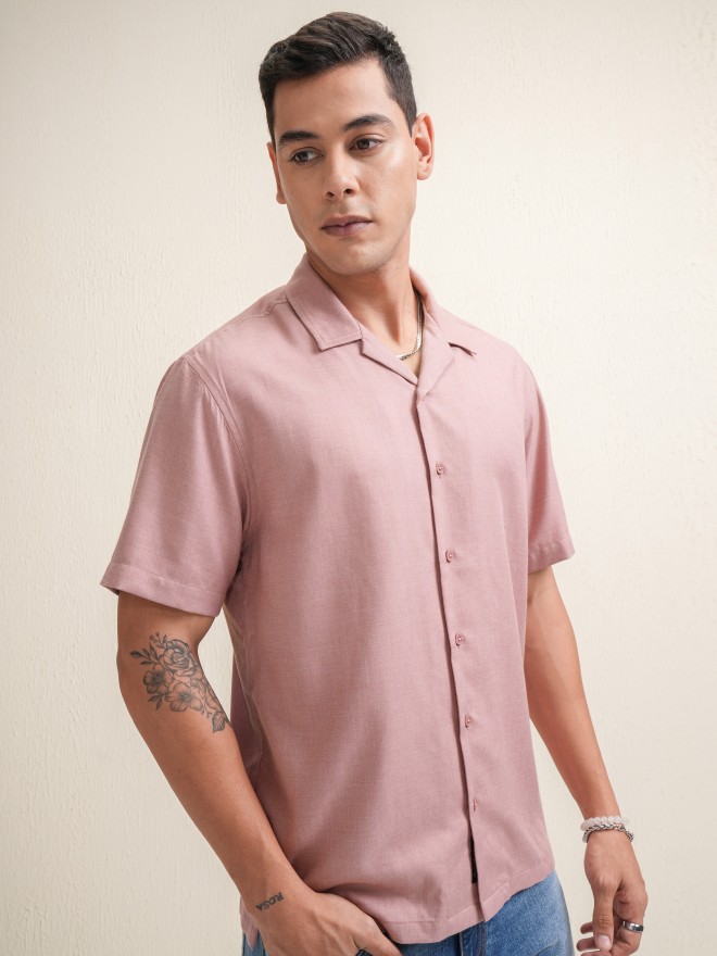 Locomotive Premium Men Pink Solid Relaxed Fit Casual Shirt