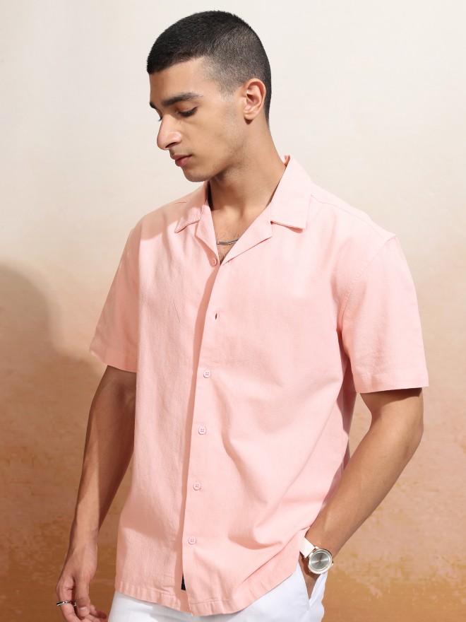 Highlander Men Pink Solid Relaxed Fit Casual Shirt