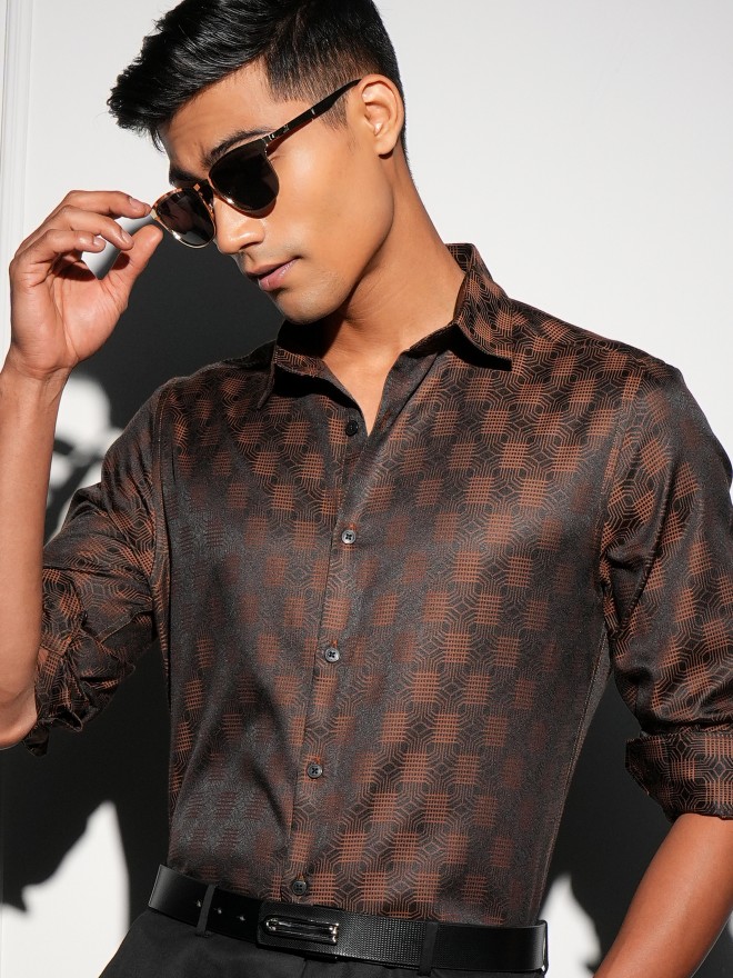 Locomotive Men Brown Printed Slim Fit Casual Shirt