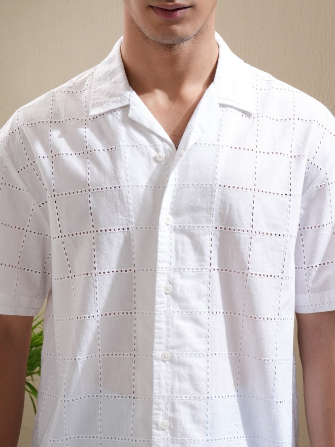 Highlander Men White Textured Relaxed Fit Casual Shirt