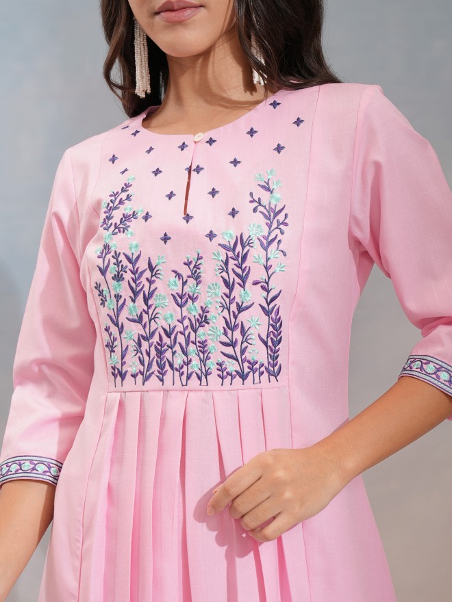 Vishudh Women Pink Embroidered A-Line Kurta